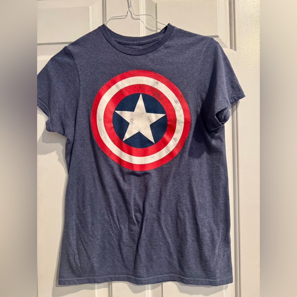 Marvel Captain America Shield T-Shirt – Size Small – Blue Graphic Tee